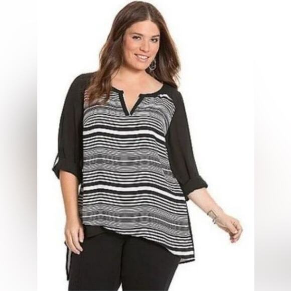 Lane Bryant Striped Asymmetrical Tunic Top - Size 14/16 - Picture 1 of 6